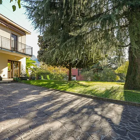 Holiday home La Magnolia Calolziocorte